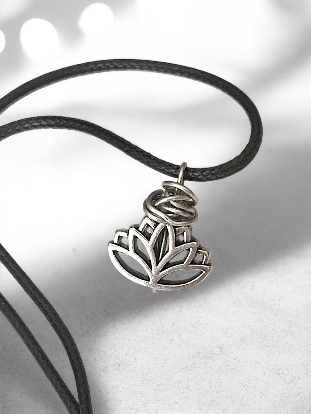 5 For $25💫Silver Lotus Flower Pendant